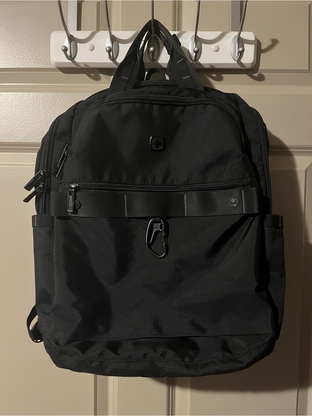 SwissGear Large Black Tech USB Charging Travel School Backpack Bookbag Bag